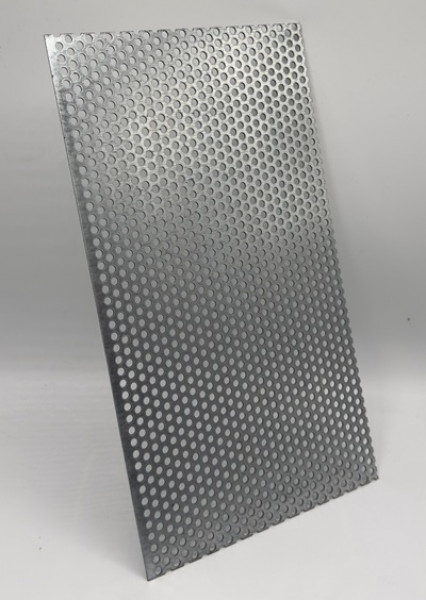 Verzinktes Stahl-Lochblech 1,5 mm stark mit versetzter Rundlochung